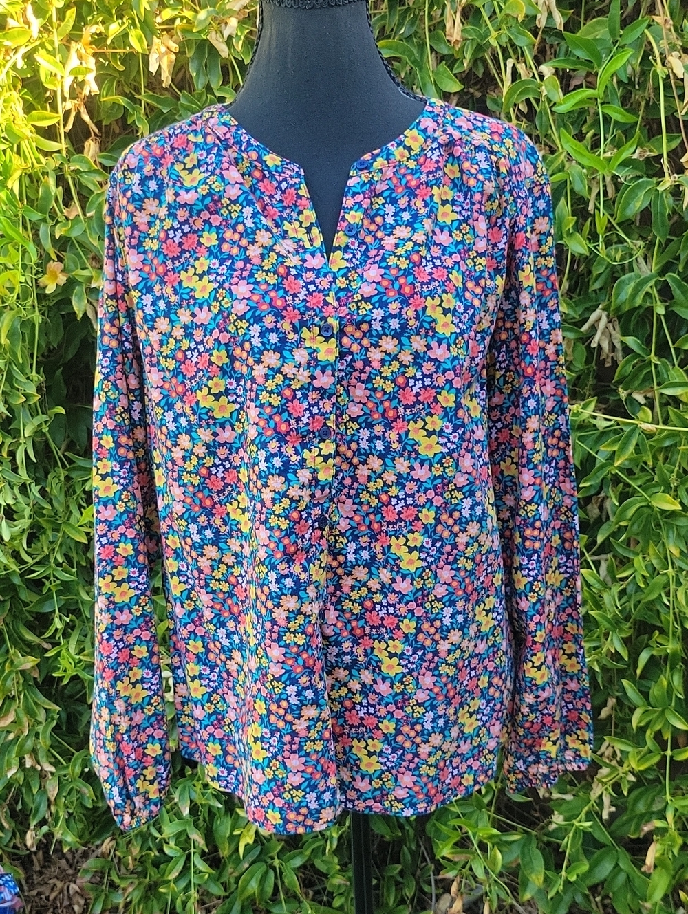 St. John's Bay Navy Floral Button Down Long Sleeve Top PXL